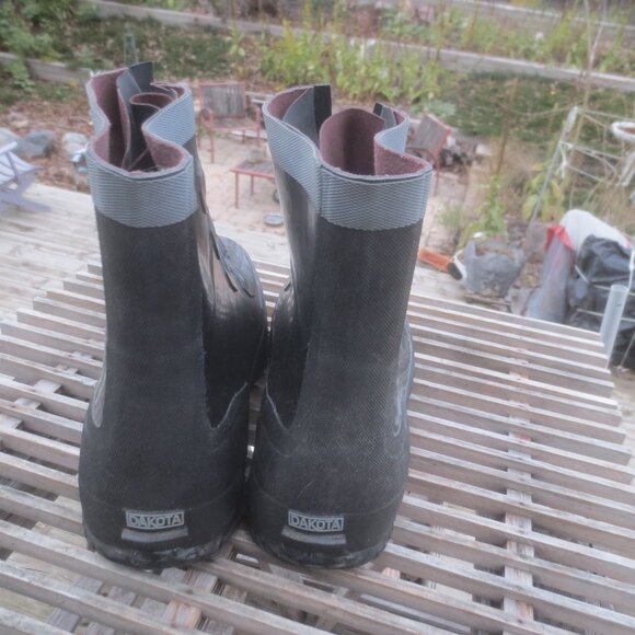 Brand New Dakota Overshoe Waterproof Slip Resistant Rain Boots - Size 11. - Picture 7 of 12